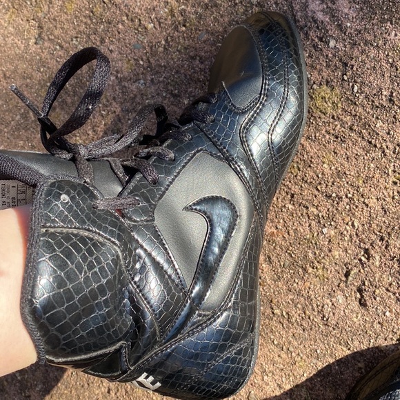 NIKE GRECO SUPREME BLACK WRESTLING SHOES - Picture 4 of 11